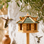 Vogelhuisje zeshoekig met dak van dakspanen van bitumen