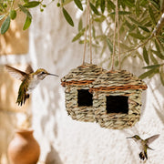 Vogelhuisje gevlochten hangend