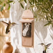 Vogelhuisje met schors