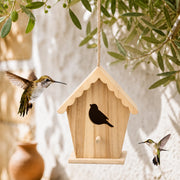 Houten vogelhuisje met voorkant cut-out en dak gegolfd