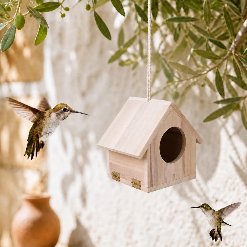 Hangend vogelhuisje van hout licht met voorkant opening